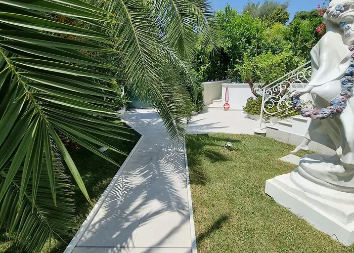 Palms Luxury Gæstehus 4*